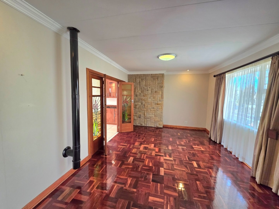 5 Bedroom Property for Sale in Eureka Free State